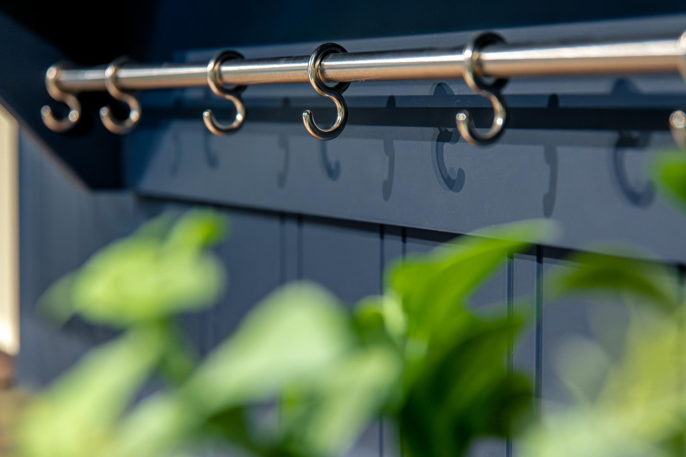 Tringle cintr&eacute;e sur mesure : que choisir pour une fen&ecirc;tre arrondie, un bow-window ou une baie vitr&eacute;e ?